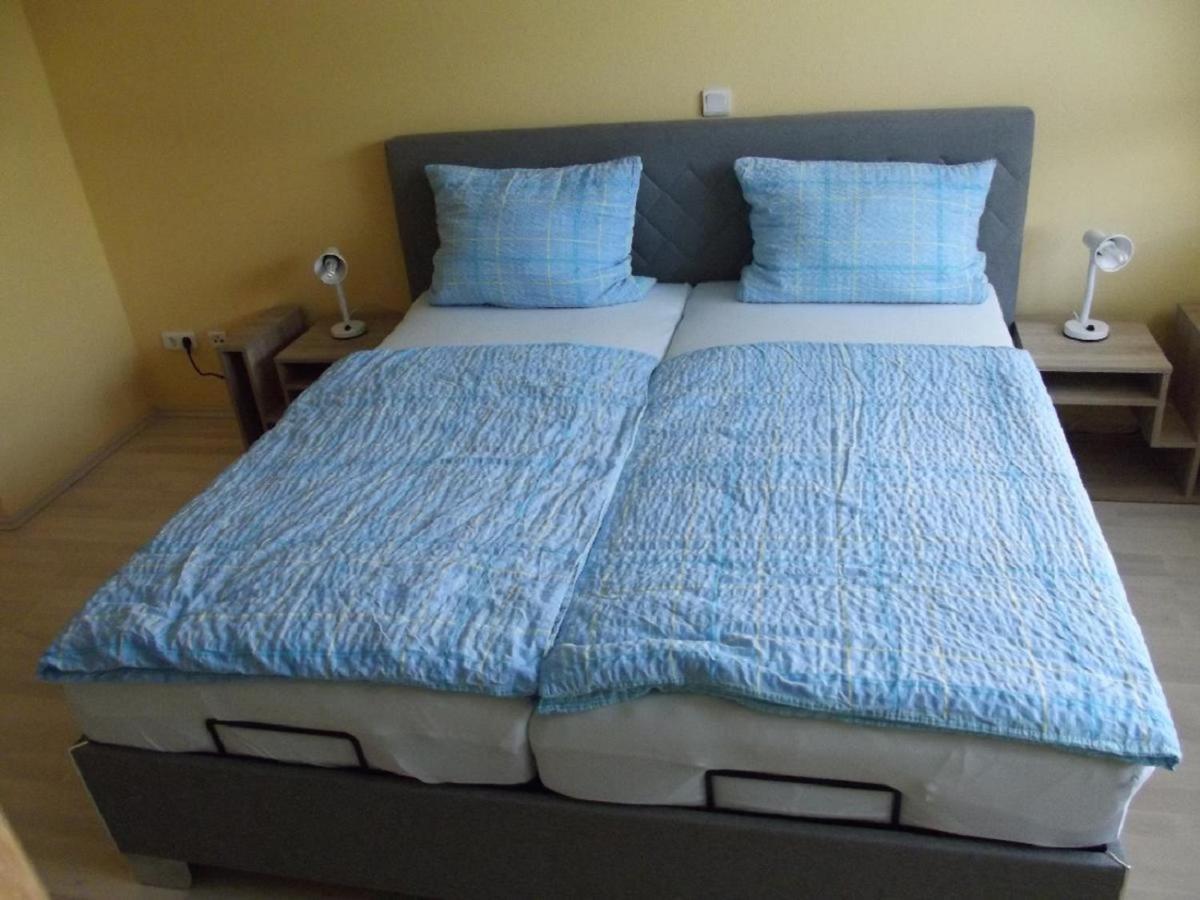 Ferienwohnung Reuter Christine บัดชตาฟเฟลชไตน์ ภายนอก รูปภาพ